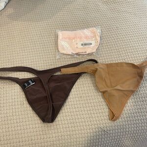 Body by Victoria v string panties set of 3